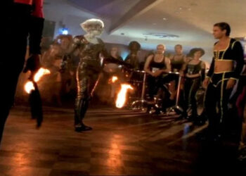 Farscape Breakout Stars mostrou seus talentos ocultos na tela