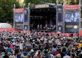 Festival de música country de Tamworth responde ao confronto LONGHAUL