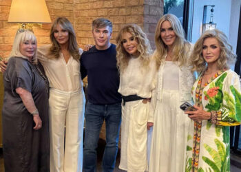 Ícones dos anos 70 Donna Mills, Jaclyn Smith, Alana Stewart e Dyan Cannon parecem atemporais em nova foto