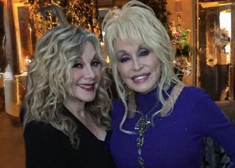 Irmã Stella de Dolly Parton lança capa de 'Stand By Me' para irmão