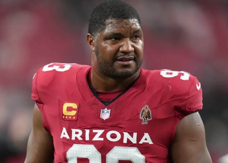 Irmão do jogador da NFL Calais Campbell acusado de assassinato de mãe