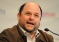 Jason Alexander: A estrela de Seinfeld pede desculpas a Courtney Stodden por ato ‘inadequado’ quando ela era menor