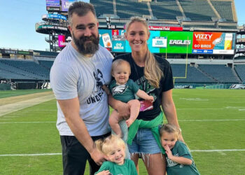 Jason Kelce diz que suas filhas ficaram ‘muito felizes’ com seus papéis no casamento de Taylor Swift e Travis Kelce