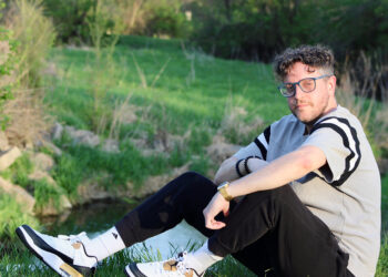 Jay Diener encontra o lado bom da conexão humana no novo single “One In A Million”