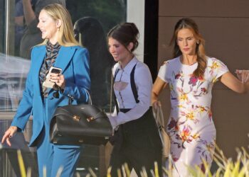 Jennifer Garner e Judy Greer se reúnem no set da reinicialização de “13 Going on 30”