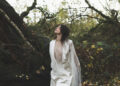 Jesca Hoop mistura protesto e perspectiva no último álbum, 'Long Wave Home'