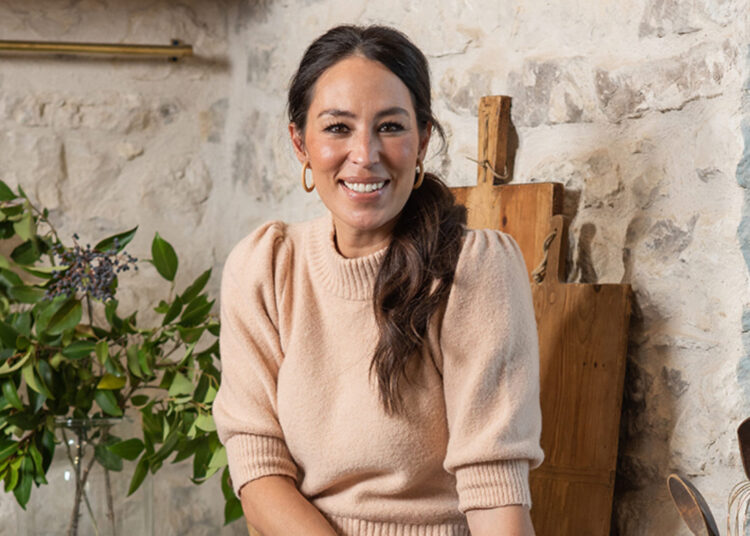 Joanna Gaines provoca novo projeto da Magnolia Network com um vídeo musical divertido