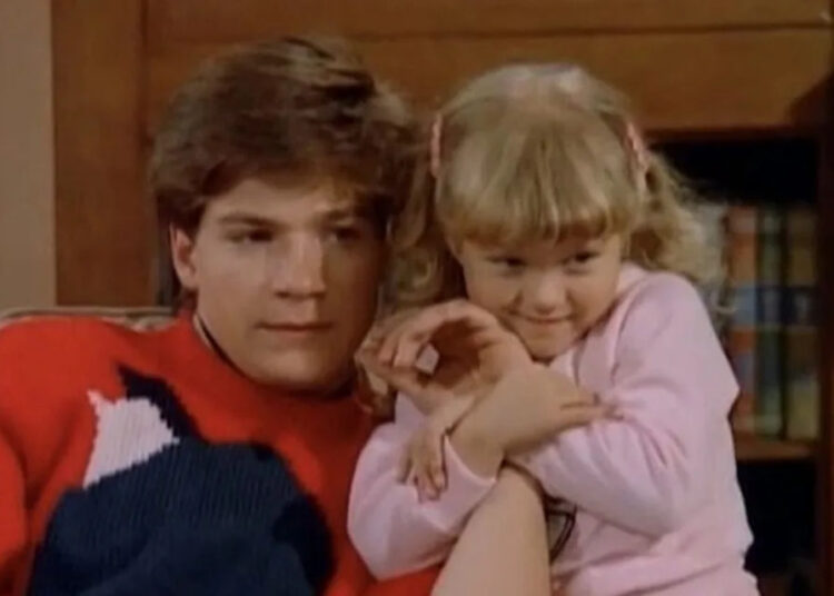 Jodie Sweetin conta como Jason Bateman foi parcialmente responsável por seu papel em “Full House”