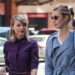 Karlie Kloss evita desajeitadamente perguntas sobre o casamento de Taylor Swift e Travis Kelce enquanto os fãs enlouquecem com a menção de ‘Paris’