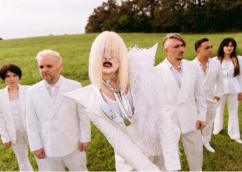 Kim Drácula lança novo videoclipe para 'Molecular Conversion'