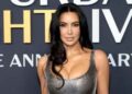 Kim Kardashian zomba da reprovação no exame da Ordem em novo anúncio