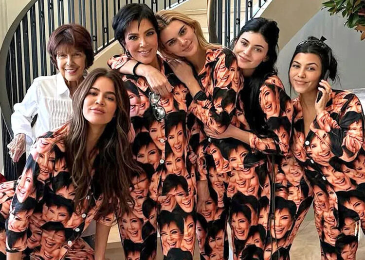 Kris Jenner disse que a mãe MJ era 'tão independente' e 'recusou-se' a parar de viver sozinha antes de sua morte aos 91 anos
