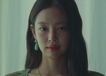 'Less Than a Lover' de JENNIE eleita a nova música favorita desta semana