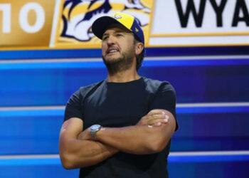 Luke Bryan planejando uma grande festa de 50 anos, piadas Blake Shelton não foi convidado [WATCH]