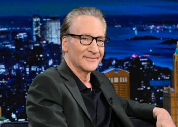 Maher espeta celebridades ricas que pregaram 'estamos todos juntos' durante o COVID enquanto os americanos lutavam
