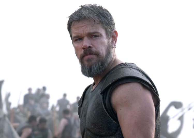 Matt Damon confundiu o acidente com o guarda-roupa de Tom Holland com uma escolha de atuação comovente durante as filmagens de “A Odisséia”