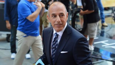 Matt Lauer é visto com GF Shamin Abas durante um passeio raro