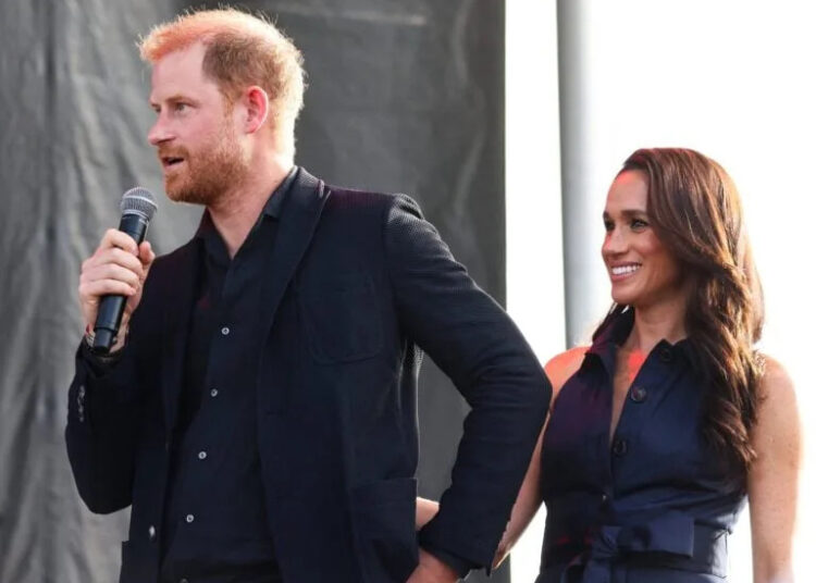 Meghan Markle ‘espera o pior’ antes da viagem ao Reino Unido, enquanto os temores da duquesa são revelados em meio a uma briga na família real