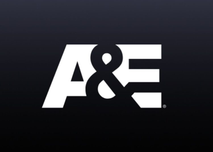 Membro do elenco da A&E Reality TV morre após sofrer parada cardíaca: Cristina Sanz tinha 36 anos