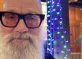 Michael Stipe lança álbum solo com nova música “Hum Desiderata”