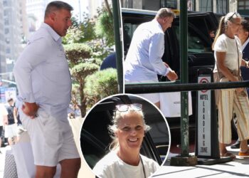 Mike Vrabel e sua esposa Jen foram vistos em Nova York meses após o escândalo de Dianna Russini