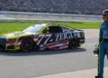 NASCAR usa três de seus pilotos mais jovens para colaboração com os Rolling Stones | Entretenimento