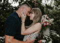 'Nervoso' Travis Kelce fez Taylor Swift chorar depois de prometer 'protegê-la para sempre' durante votos emocionais de casamento, revela uma fonte