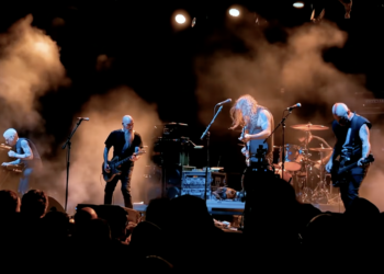 Neurosis faz primeiro show com o novo vocalista Aaron Turner no Fire In The Mountains