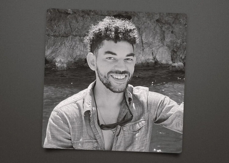Nicolas Johnson, filho do advogado de entretenimento Matt Johnson, morre aos 28 anos