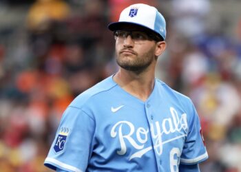 Noah Cameron estabelece marcas boas e ruins na carreira enquanto Royals cai para Orioles novamente