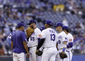 Notícias do Kansas City Royals: chuteiras Rays feitas para caminhar