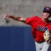 O arremessador Ole Miss, Taylor Rabe, escolhido pelo Kansas City Royals com a 30ª escolha geral do Draft da MLB de 2026