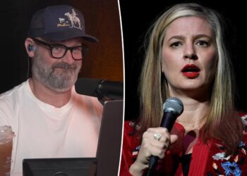 O comediante Tom Segura chamou a esposa Christina Pazsitzky de ‘sociopata’ um ano antes da separação