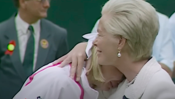 O momento mais humano de Wimbledon: como a compaixão da duquesa de Kent confortou um campeão quebrado