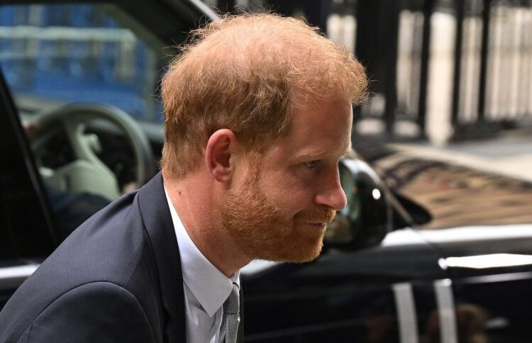 O príncipe Harry perdeu um processo de privacidade. Mas ele ainda poderia recuperar sua família real.