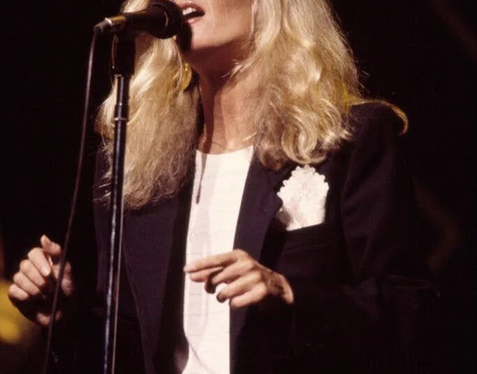 O que aconteceu com a cantora de ‘Bette Davis Eyes’ Kim Carnes depois de se tornar uma das maiores estrelas da música nos anos 80?