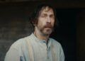 O subestimado filme de faroeste de Tim Blake Nelson e Trace Adkins chega hoje à Netflix