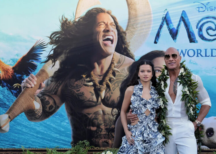O tapete vermelho de 'Moana' ilumina o Hollywood Bowl. Veja as estrelas – Fotos