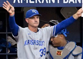 O técnico do Royals, Matt Quatraro, não está no time para o jogo contra o Tigers devido a questões pessoais