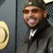 O vencedor do Grammy, Chris Brown, se declara culpado em caso de ataque a boate em Londres