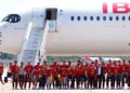 Os campeões espanhóis da Copa do Mundo voltam para casa para uma recepção real e um desfile por Madri