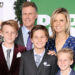 Os filhos de Will Ferrell estão todos crescidos enquanto o trollam no tapete vermelho