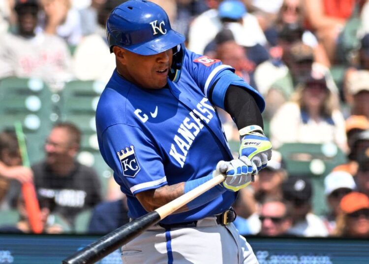 Perez ultrapassa Brett com 318 home run como Kansas City Royal