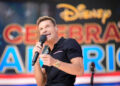 Por que Ryan Seacrest teve que faltar ao casamento de Taylor Swift e Travis Kelce?