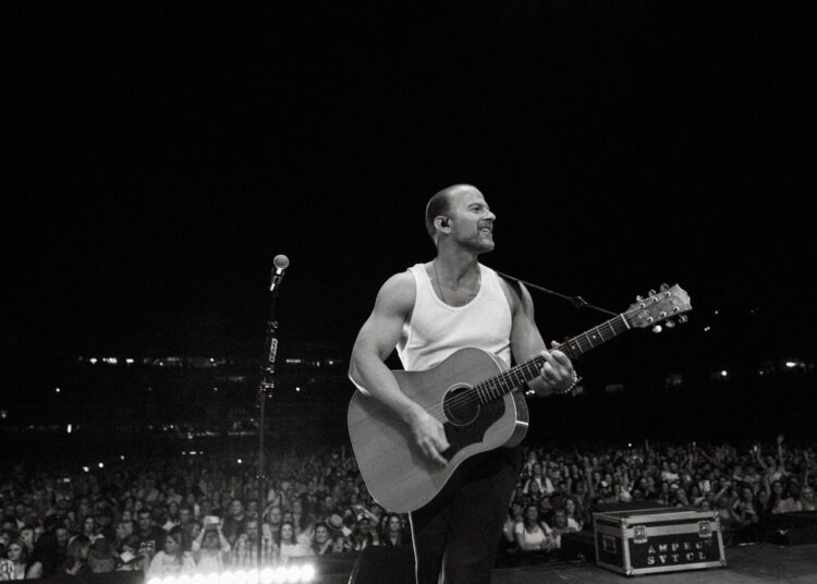 Por que a música de Kip Moore ressoa em todo o mundo