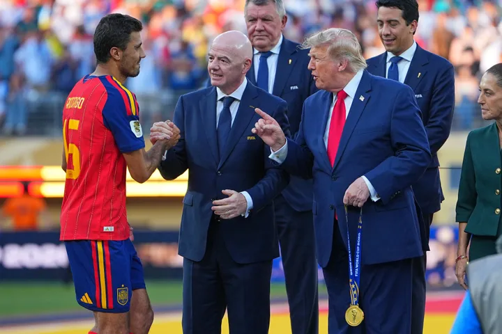 Presidente da FIFA, aliado de Trump, disse que 'seu tempo acabou' por um importante dirigente do futebol