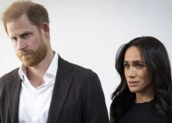 Prince Harry and Meghan Markle are ‘grovelling’ to get Royal positions back