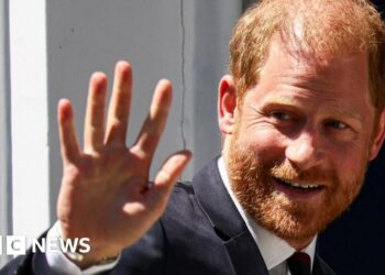 Príncipe Harry, Meghan e os filhos Archie e Lilibet visitam o Rei Charles e a Rainha Camilla – BBC