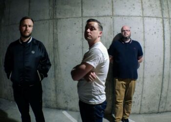 Public Opinion lança novo videoclipe para 'I Pay Everyone I Still Talk To'
