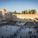 Quase metade dos israelenses entrevistados querem locais de entretenimento fechados em Tisha B'av, segundo pesquisa da Tzohar